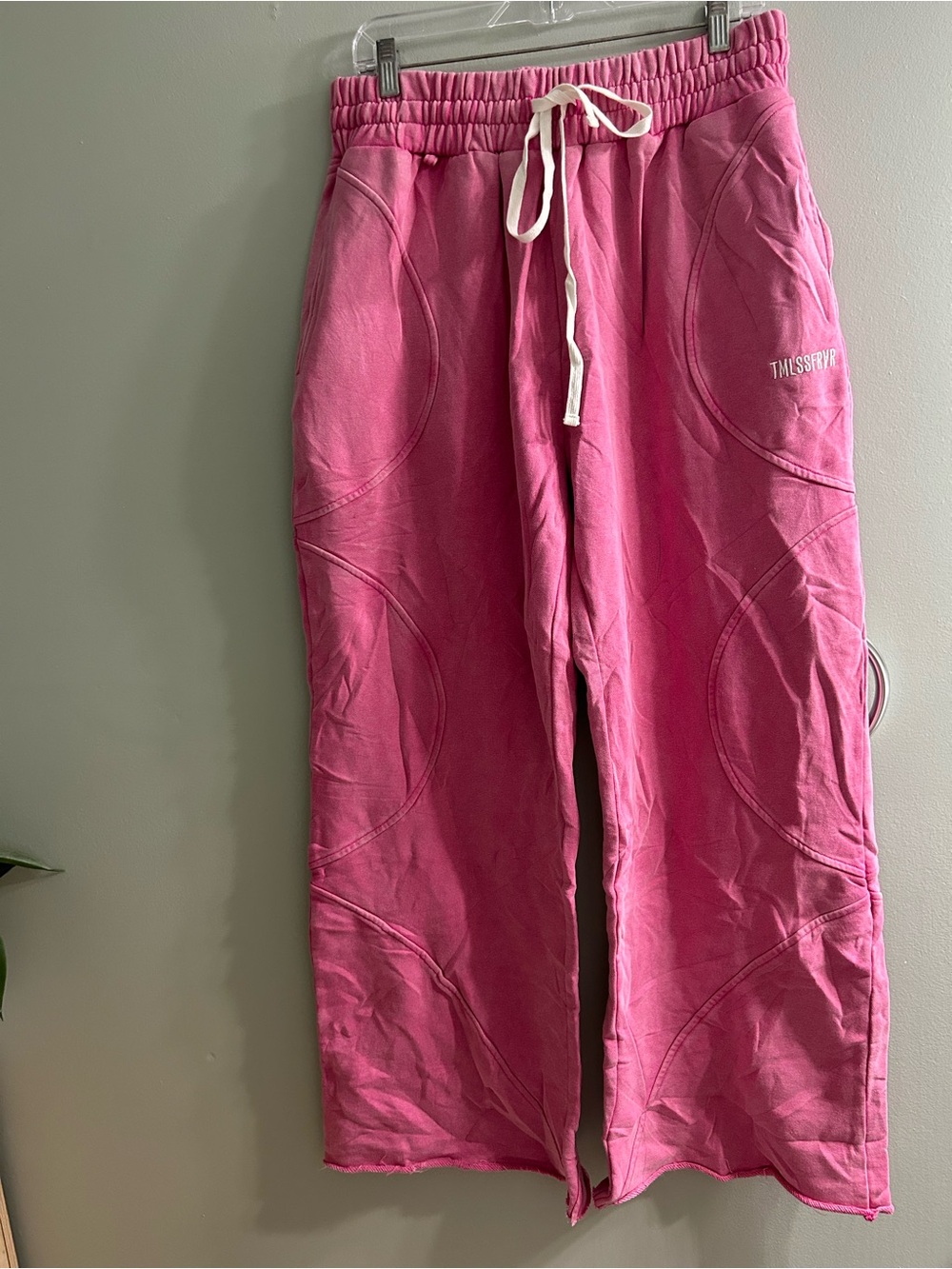 TMLSSFRVR swirly sweats baggy wide leg trendy pink sweatpants streetwear